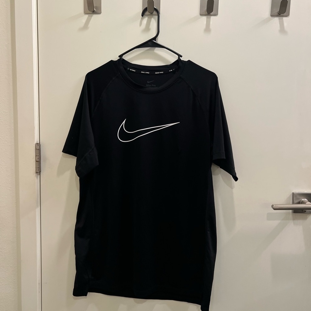 Nike Men Pro Tshirt L